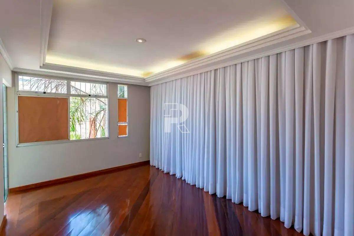 Cobertura à venda, 4 quartos, 1 suíte, 2 vagas, Coração de Jesus - Belo Horizonte/MG