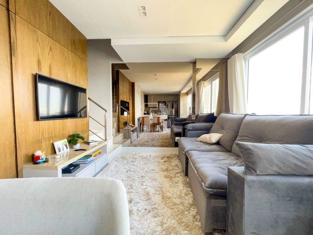 Apartamento duplex à venda em andar alto com vista para o vale com 2 vagas, 2 suítes e lavabo no Inovatto