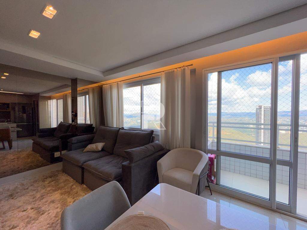 Apartamento duplex à venda em andar alto com vista para o vale com 2 vagas, 2 suítes e lavabo no Inovatto