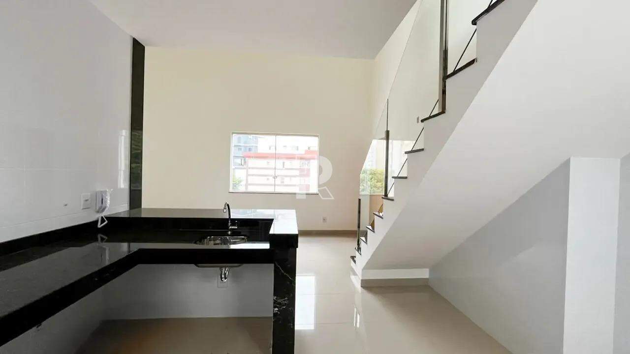 Cobertura Duplex de aproximadamente 130m² à venda - 2 suítes e 3 vagas. 