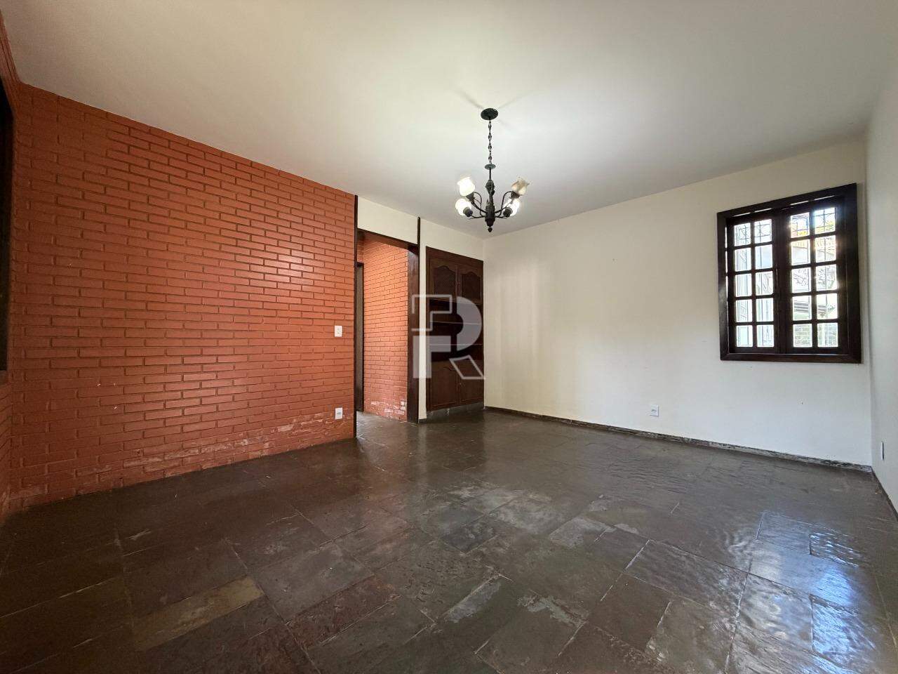 CASA 4 QUARTOS À VENDA - SÃO BENTO 