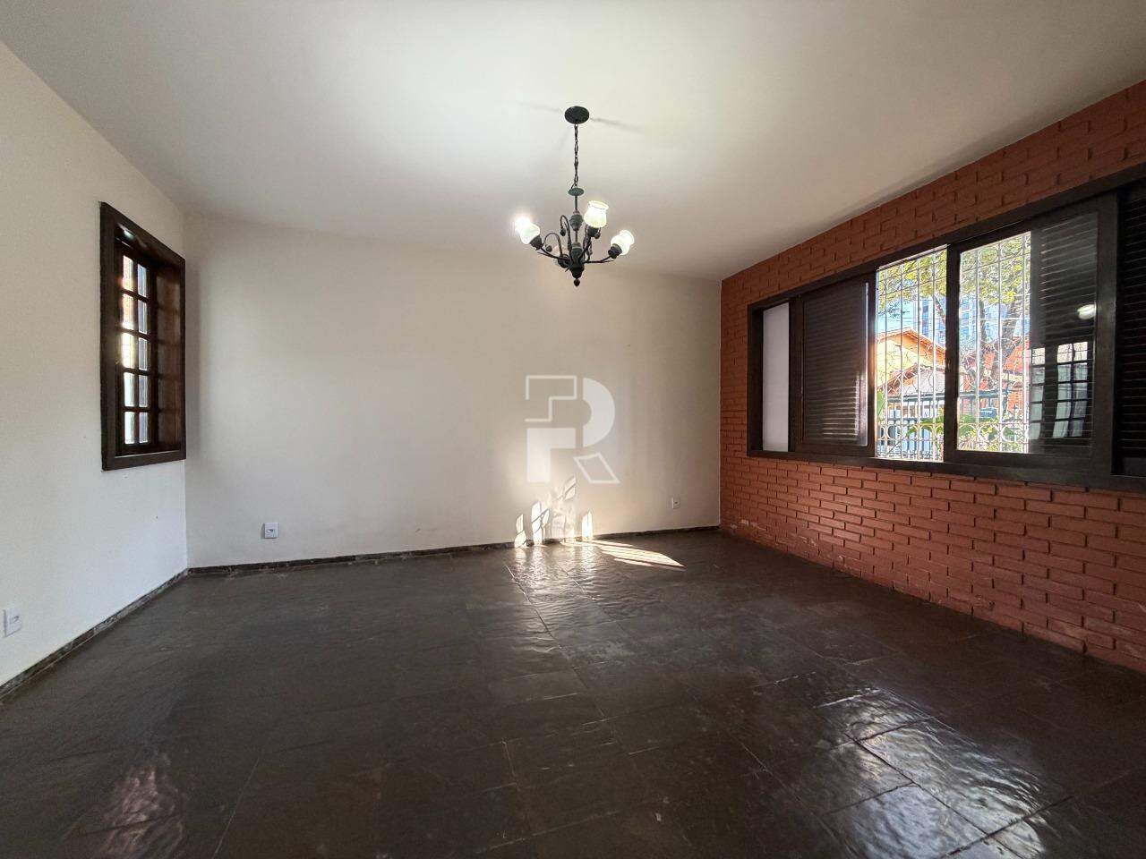 CASA 4 QUARTOS À VENDA - SÃO BENTO 
