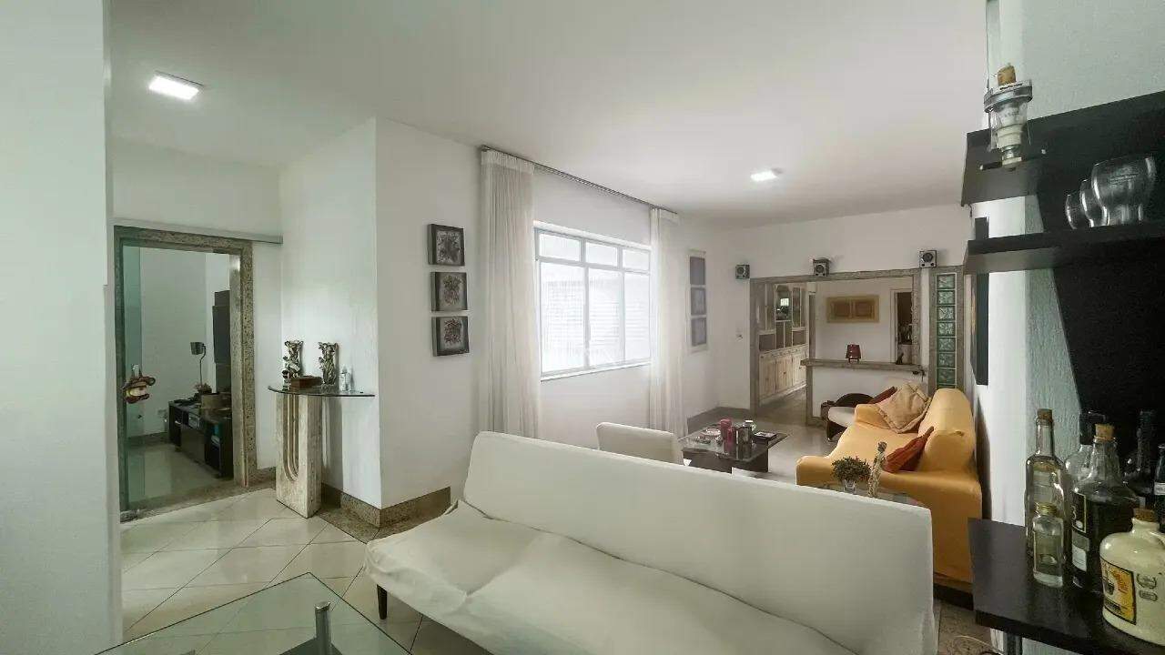 Casa à venda, 6 quartos, 1 suíte, 3 vagas, São Lucas - Belo Horizonte/MG