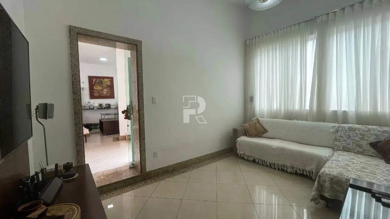 Casa à venda, 6 quartos, 1 suíte, 3 vagas, São Lucas - Belo Horizonte/MG