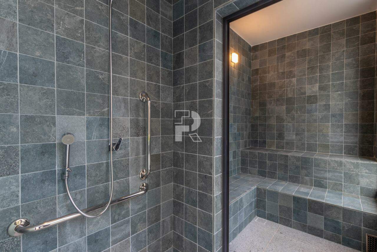 Apartamento de 150m² no bairro Sion. 