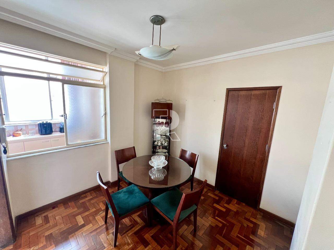 Amplo 3 Quartos no Prado – 110m², 2 Vagas e Localização Privilegiada!
