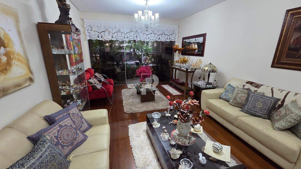 Apartamento à venda no Lourdes com 182m², 4 quartos (2 suítes) e 2 vagas