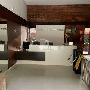 Sala comercial de 38 m² à venda, com 1 vaga de garagem.