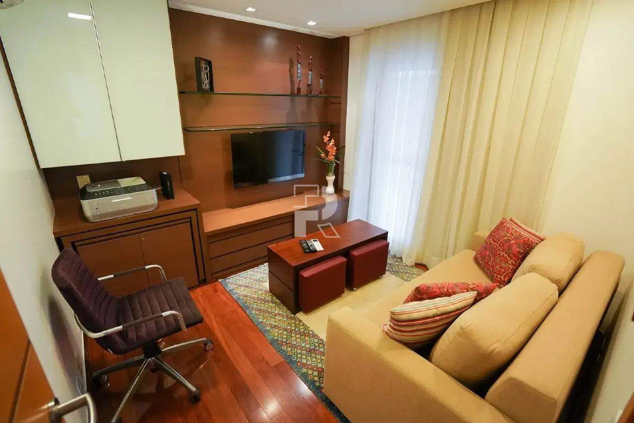 Apartamento à venda, 4 quartos, 1 suíte, 4 vagas, Lourdes - Belo Horizonte/MG
