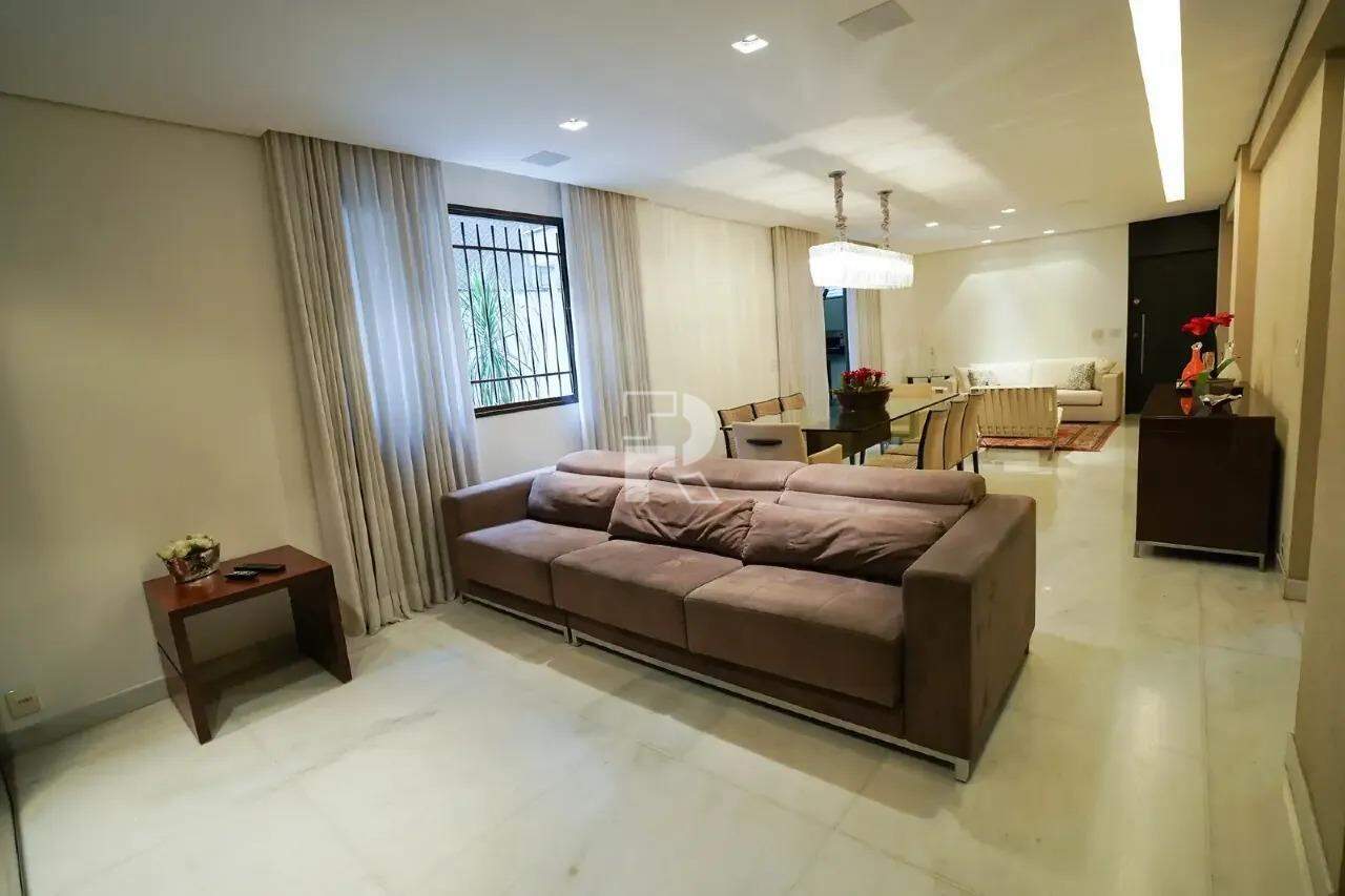 Apartamento à venda, 4 quartos, 1 suíte, 4 vagas, Lourdes - Belo Horizonte/MG