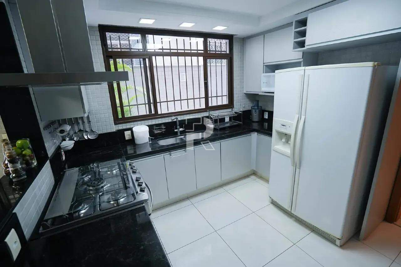 Apartamento à venda, 4 quartos, 1 suíte, 4 vagas, Lourdes - Belo Horizonte/MG