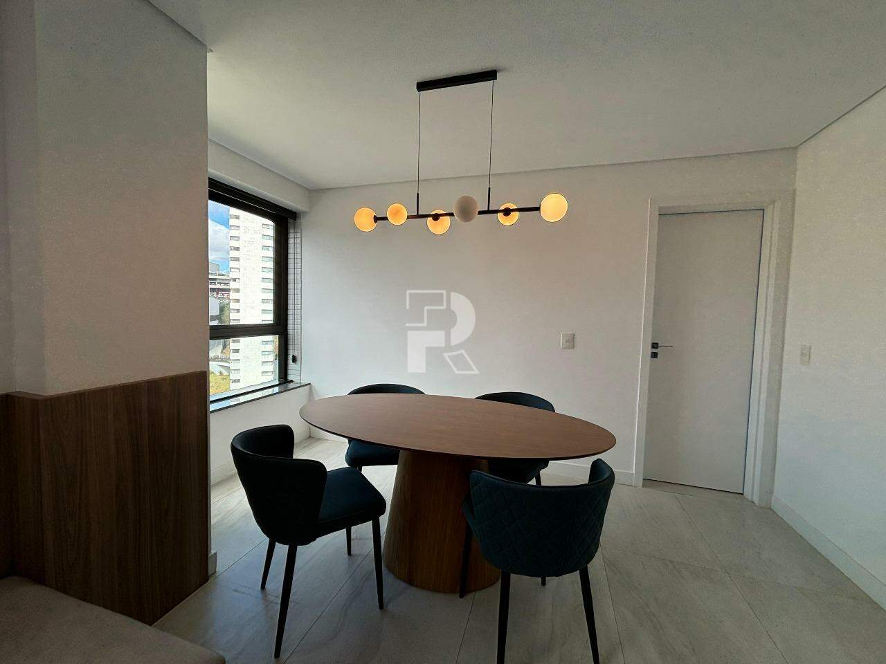 Apartamento mobiliado com 2 Quartos e 2 banheiros à Venda, 82 m² por R$ 1.399.000,00