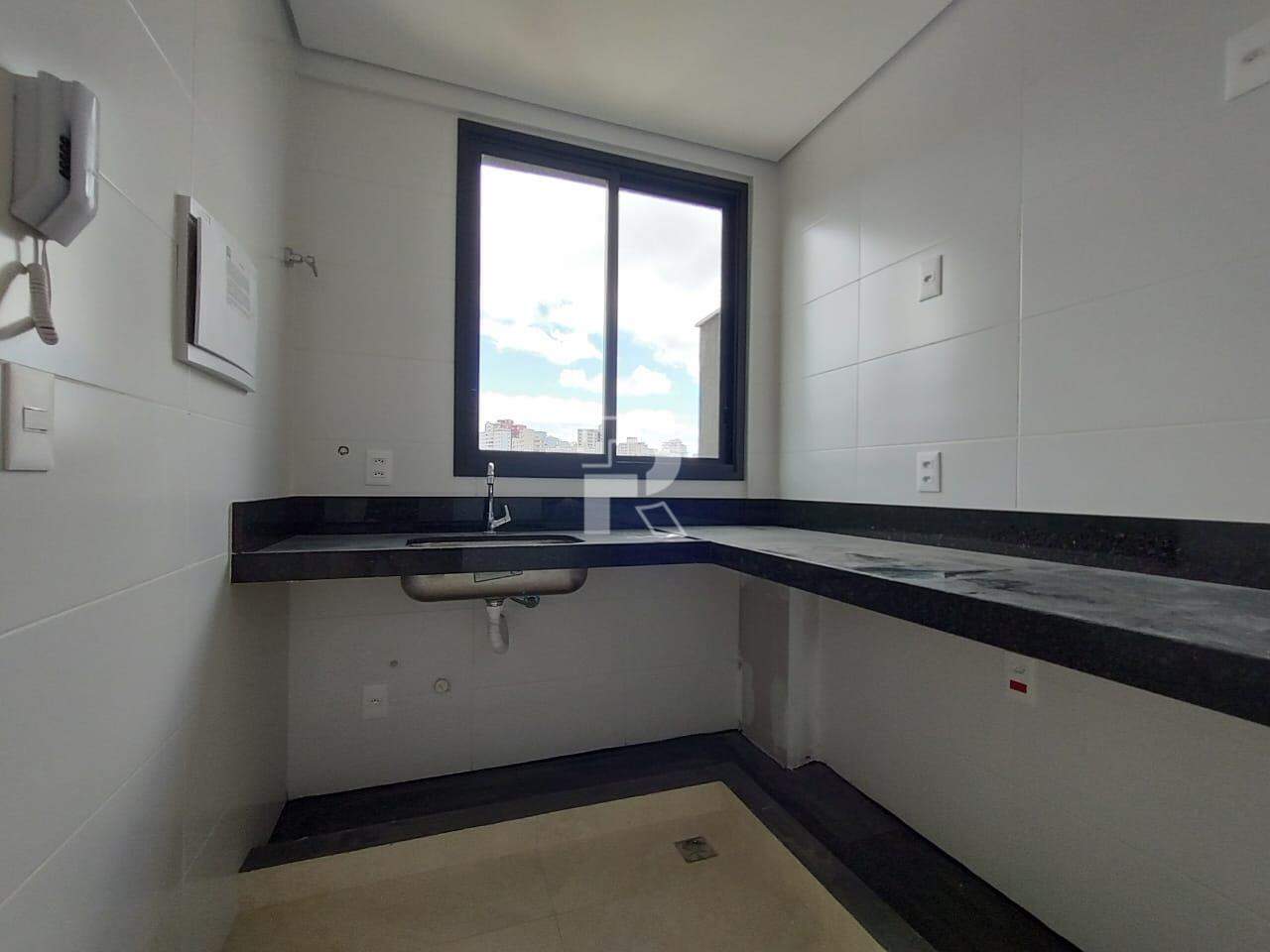 Cobertura residencial frente | 2 quartos (1 suíte) | 117,19 m² | 2 vagas | Serra - Centro-Sul, BH