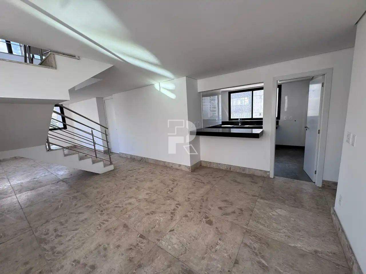 Cobertura Residencial em Lourdes — 5 suítes, 5 vagas, lazer completo