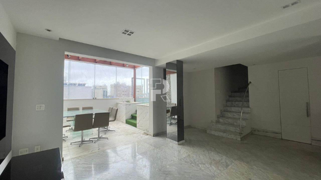 Cobertura à venda, 3 quartos, 1 suíte, 2 vagas, Funcionários - Belo Horizonte/MG