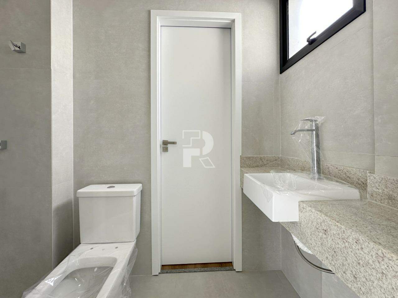 APARTAMENTO 2 SUÍTES - SANTO ANTÔNIO