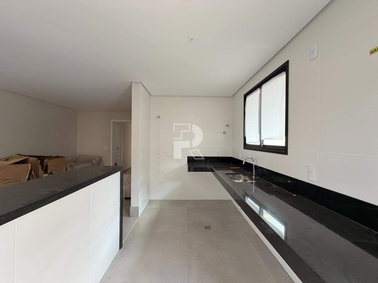 ÁREA PRIVATIVA 3 QUARTOS À VENDA - BAIRRO PRADO