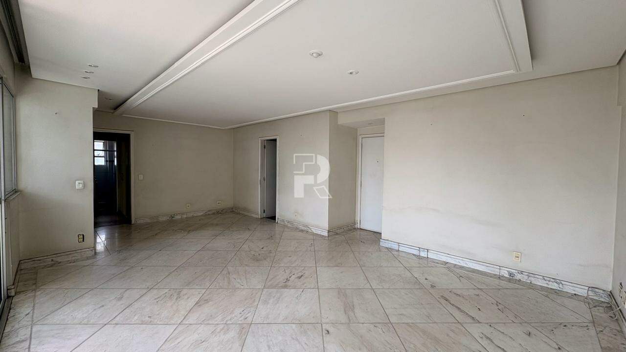 Cobertura à Venda – 3 Quartos, 1 Suíte, 2 Vagas – Lourdes – 204m²