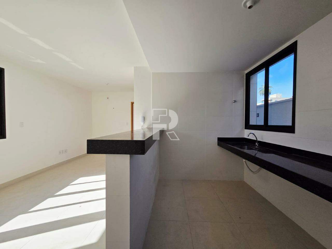 Apartamentpo de área privativa à venda com 136 m², 3 quartos (1 suíte)