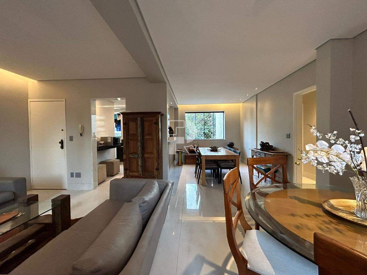Apartamento Exclusivo de 135m² em Torre Única – Totalmente Reformado, Alto Padrão e Localização Privilegiada