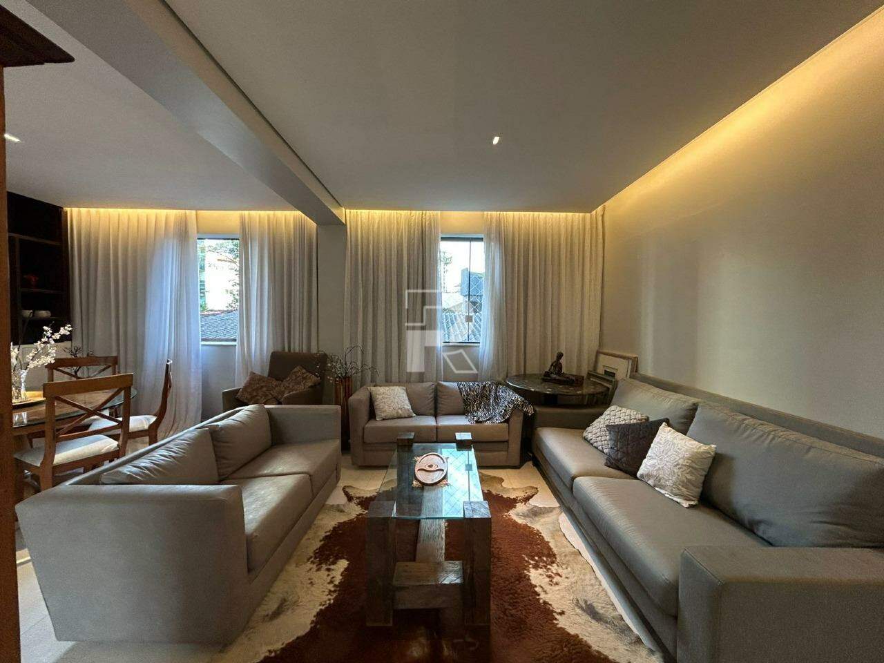 Apartamento Exclusivo de 135m² em Torre Única – Totalmente Reformado, Alto Padrão e Localização Privilegiada
