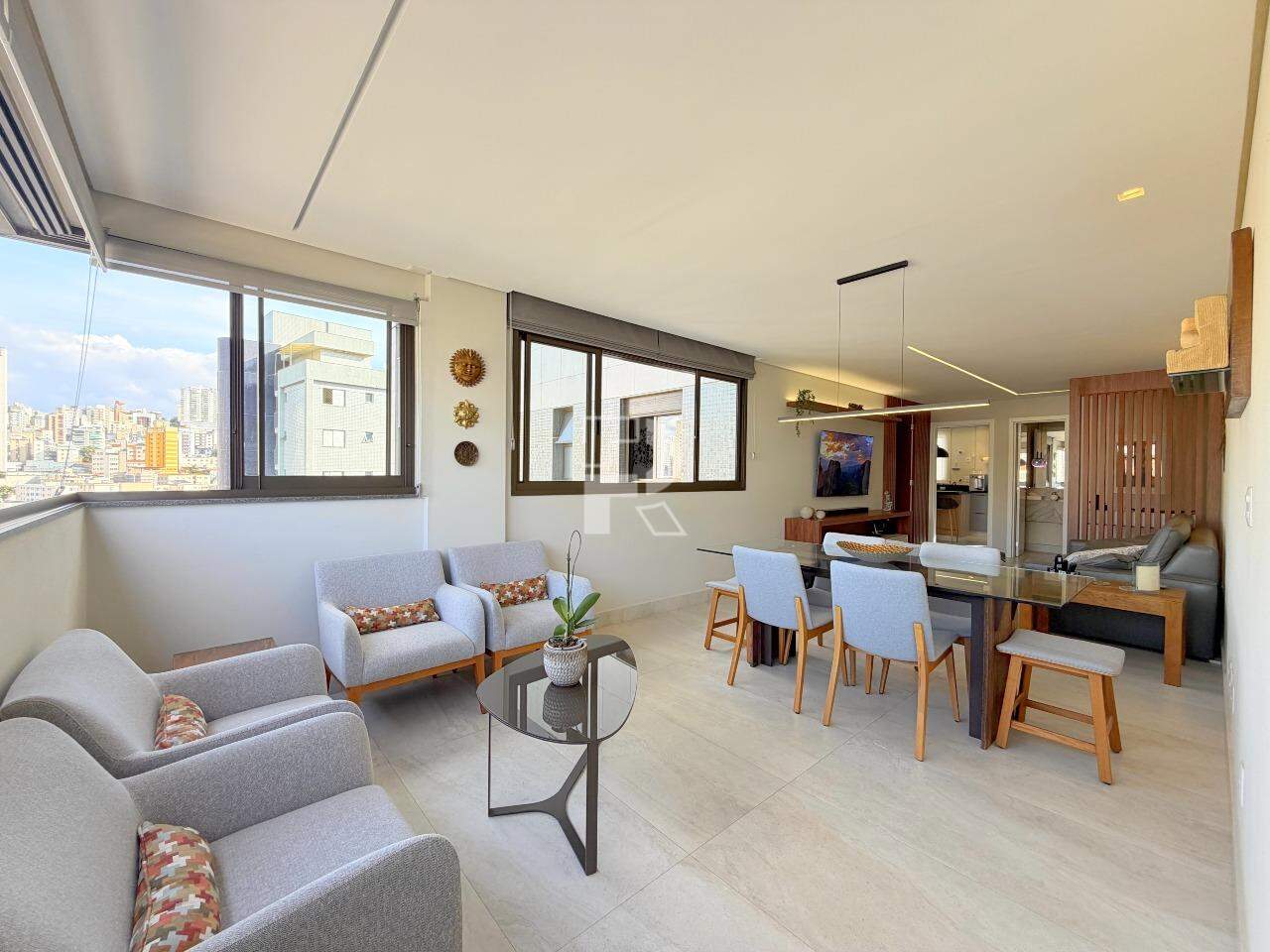 APARTAMENTO 3 SUÍTES À VENDA - PRADO
