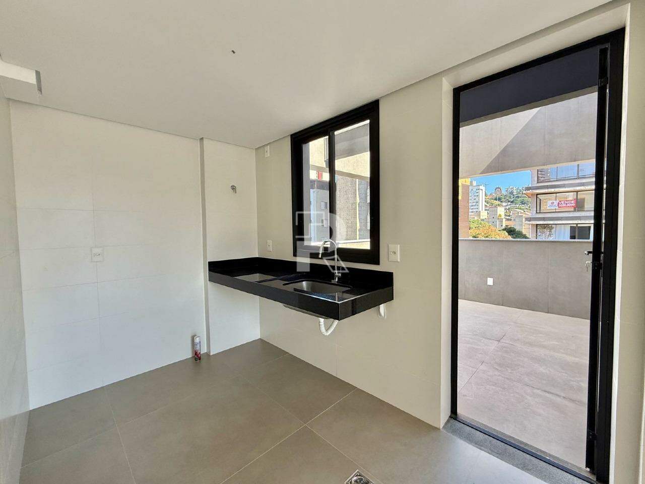 Cobertura à venda, 2 quartos, 2 suítes, 2 vagas, Santo Antônio - Belo Horizonte/MG