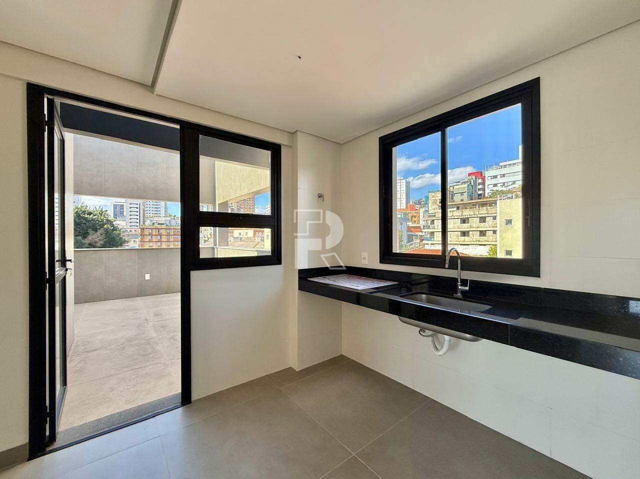 Cobertura à venda, 3 quartos, 2 suítes, 2 vagas, Santo Antônio - Belo Horizonte/MG