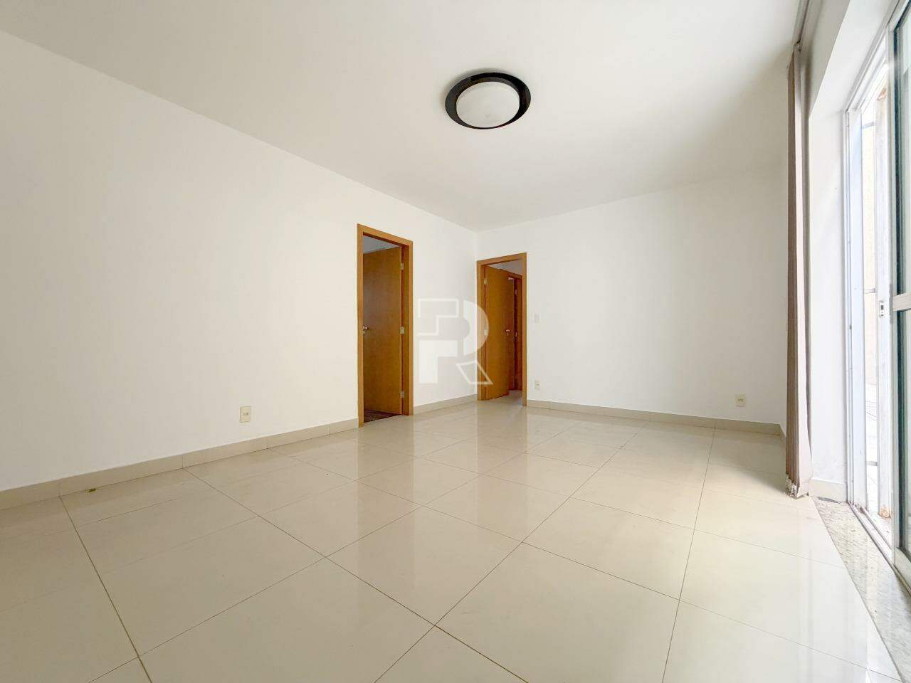 ÁREA PRIVATIVA 3 QUARTOS - BAIRRO PRADO