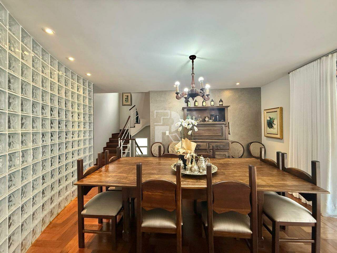 Casa à venda, 5 quartos, 1 suíte, 4 vagas, Santa Lúcia - Belo Horizonte/MG