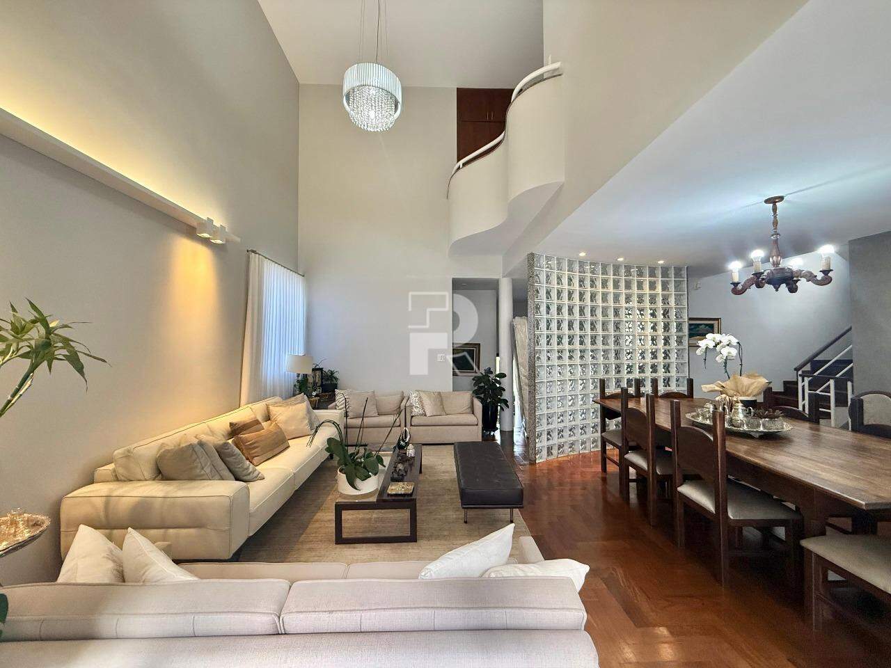 Casa à venda, 5 quartos, 1 suíte, 4 vagas, Santa Lúcia - Belo Horizonte/MG