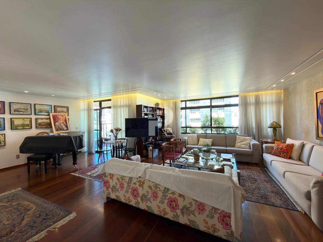 Apartamento à venda, 4 quartos, 2 suítes, 3 vagas, Savassi - Belo Horizonte/MG