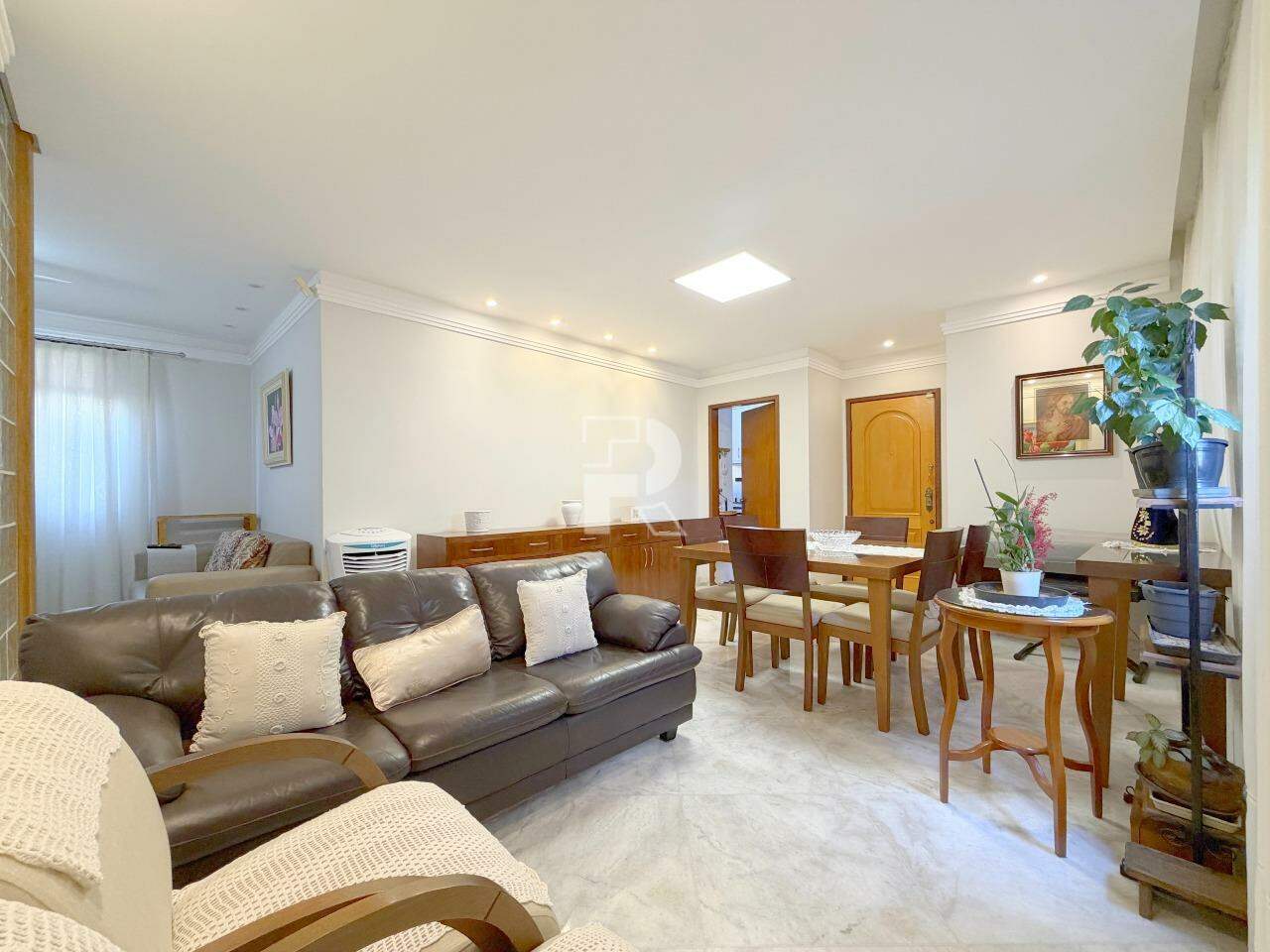 Apartamento Residencial no Prado (Oeste) com 4 Quartos, 1 Suíte e 2 Vagas