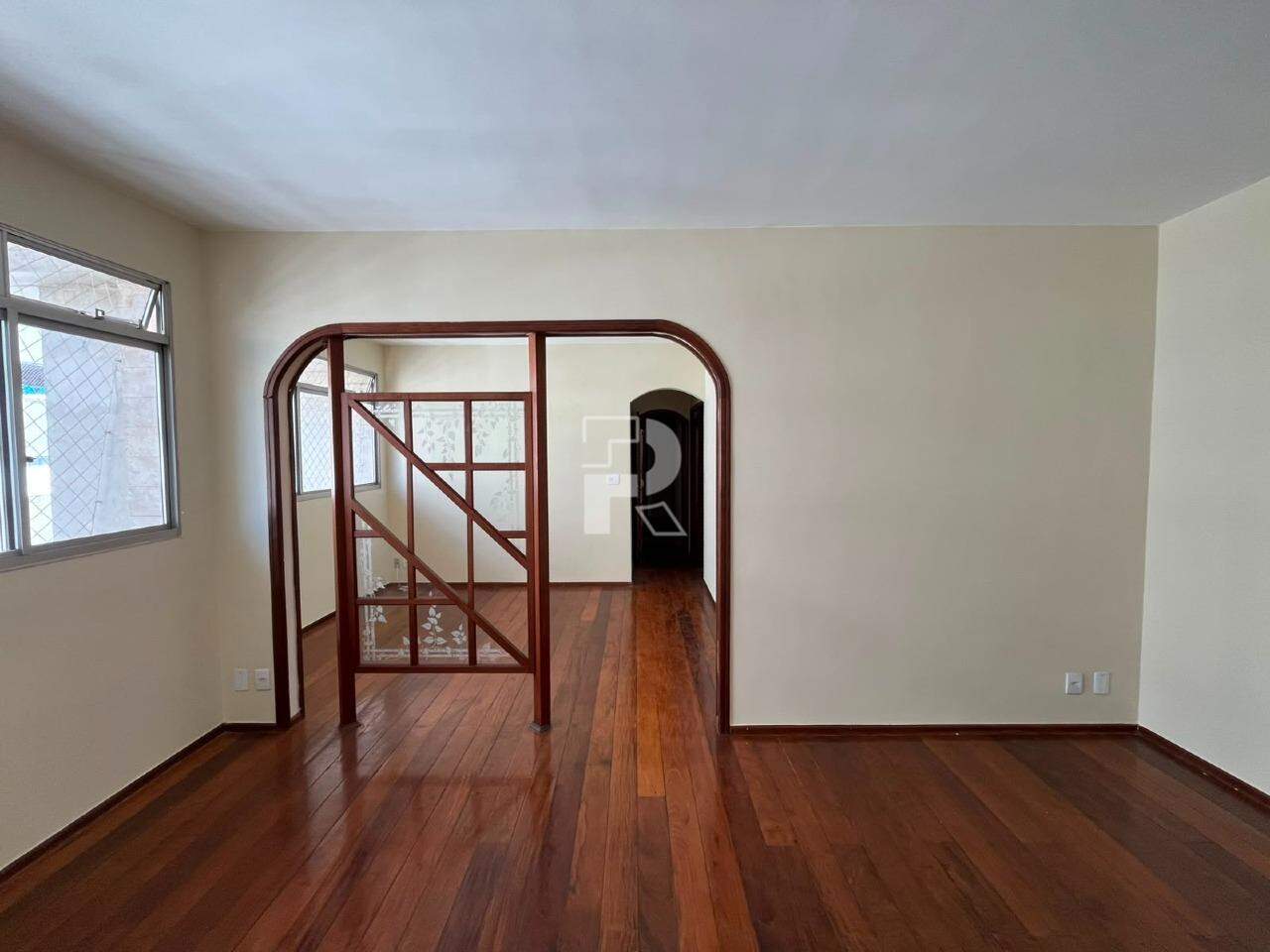 Apartamento à venda, 4 quartos, 1 suíte, 2 vagas, Savassi - Belo Horizonte/MG