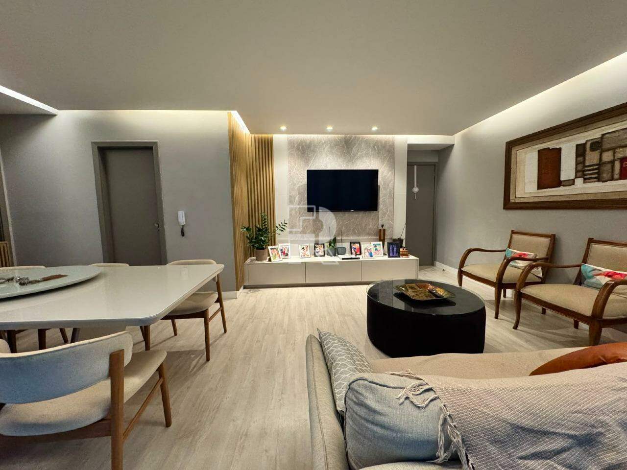 Apartamento residencial à venda no Belvedere, em Belo Horizonte