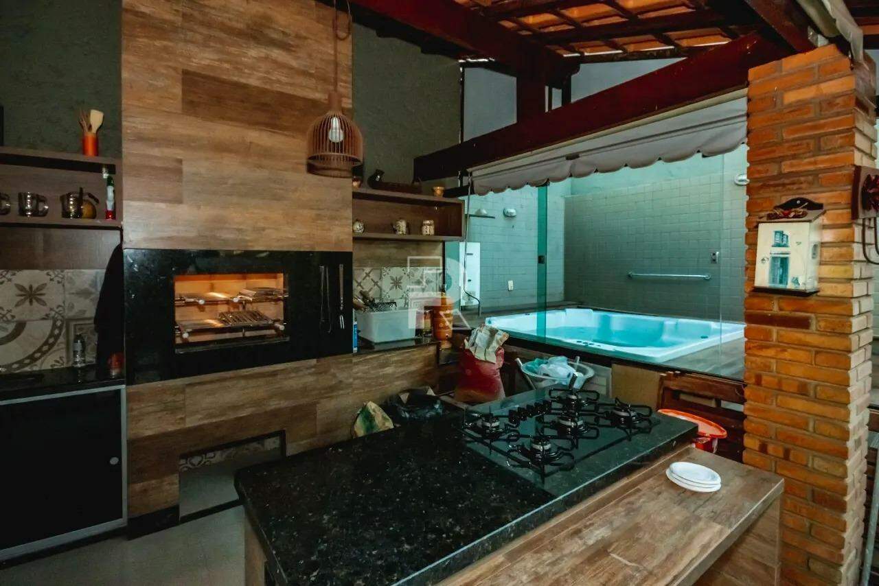 Casa para aluguel, 4 quartos, 1 suíte, 4 vagas, Castelo - Belo Horizonte/MG