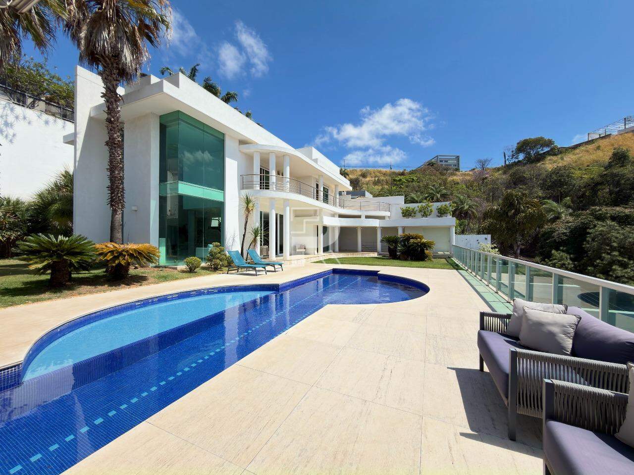 CASA | 4 SUÍTES | 7 VAGAS | BAIRRO SÃO BENTO - R$ 5.750.000,00