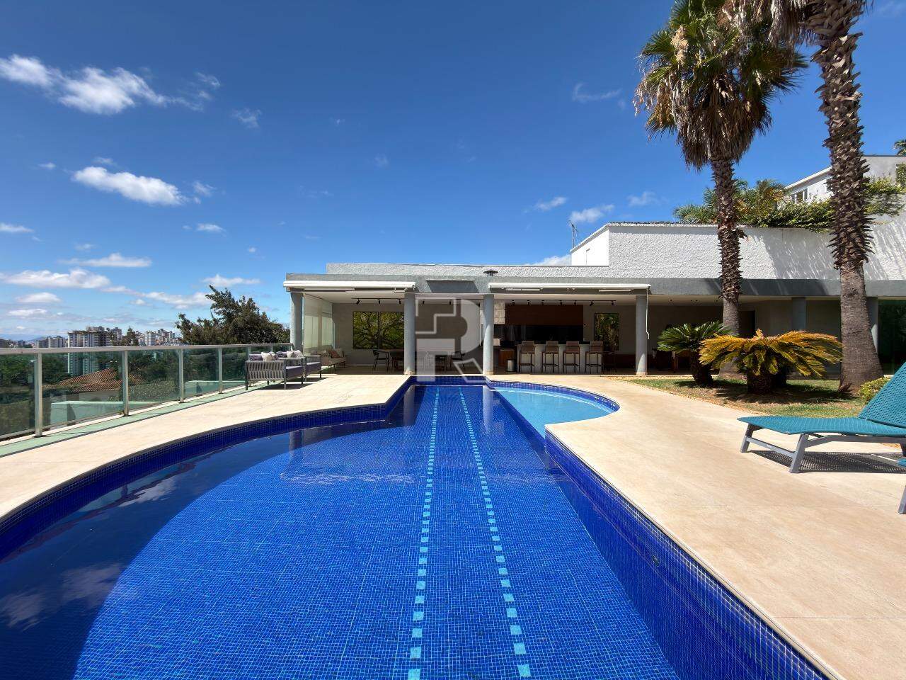 CASA | 4 SUÍTES | 7 VAGAS | BAIRRO SÃO BENTO - R$ 5.750.000,00
