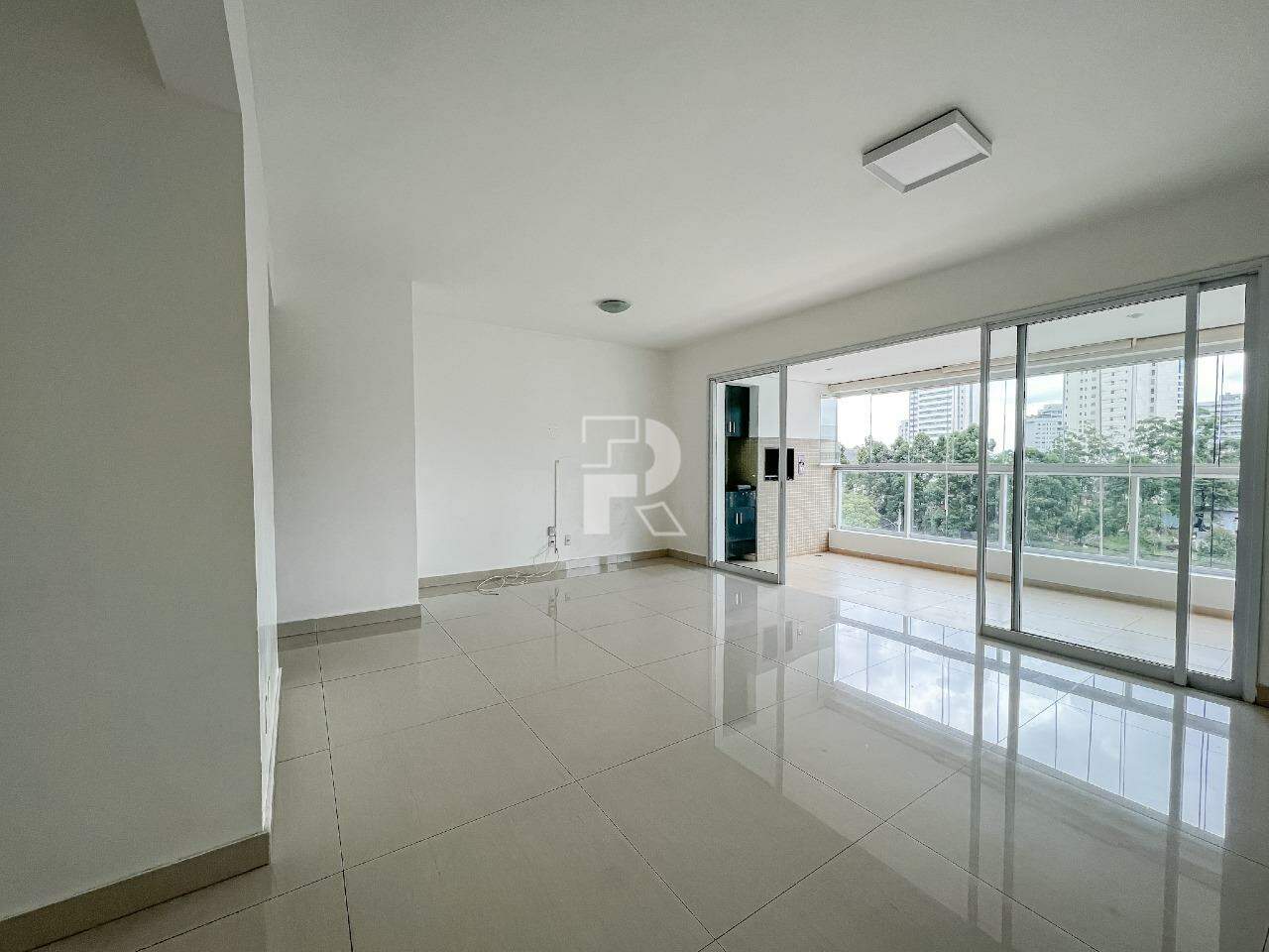 Apartamento 4 quartos com 2 suítes e 154 m²