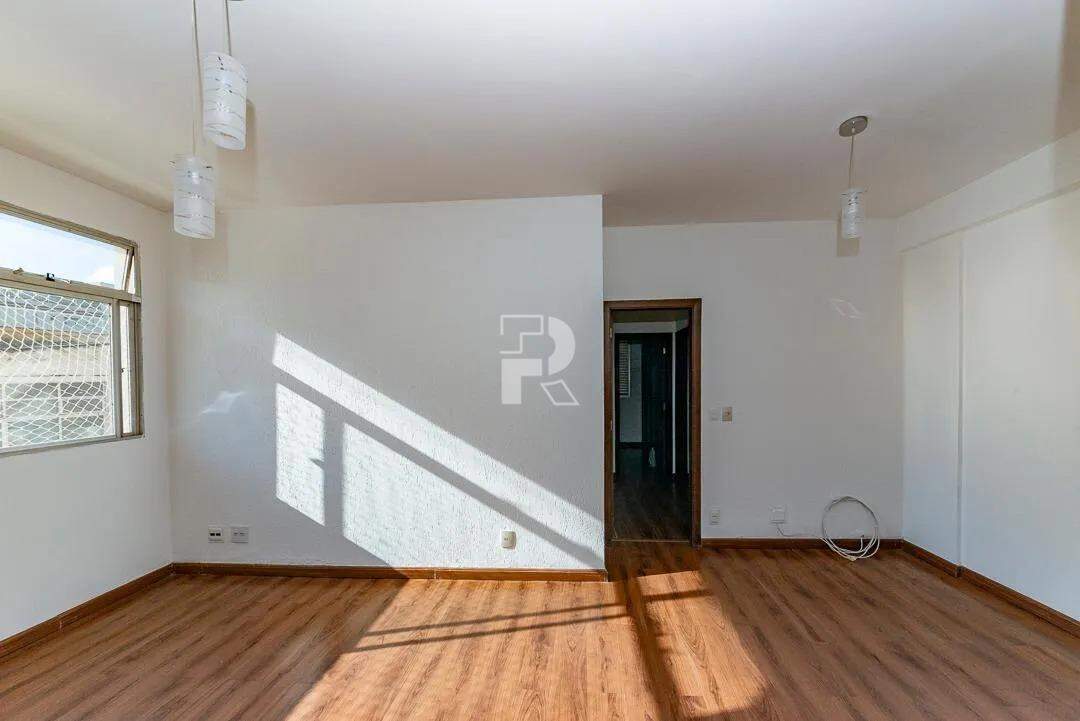 Cobertura à venda, 3 quartos, 1 suíte, 2 vagas, Barroca - Belo Horizonte/MG