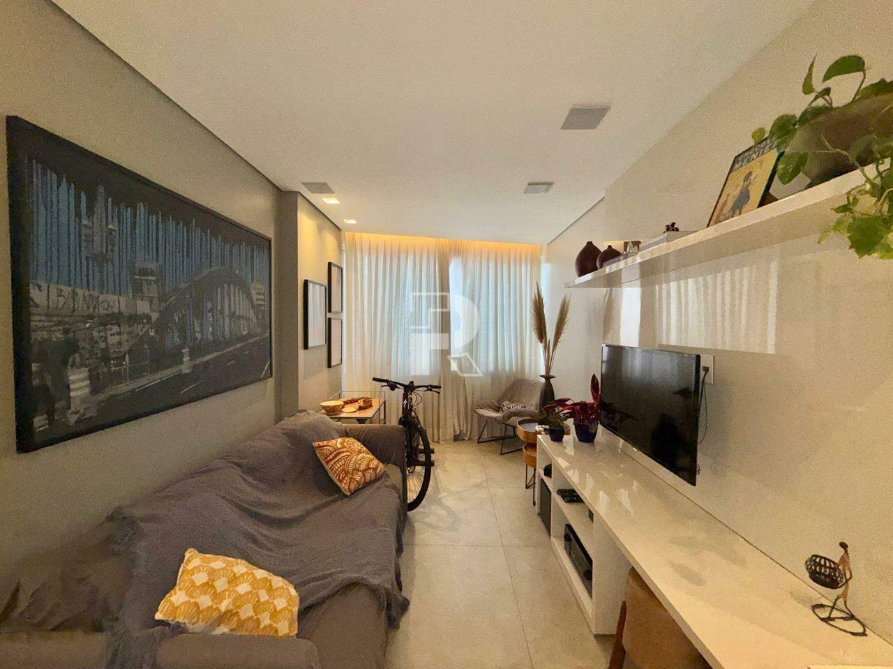 Apartamento à venda, 3 quartos, 1 suíte, 1 vaga, São Pedro - Belo Horizonte/MG
